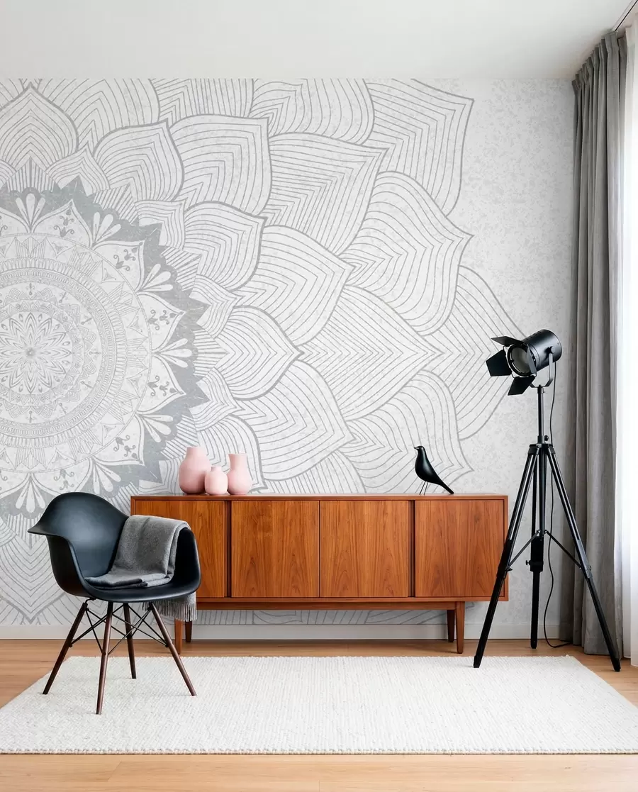 Fototapety Okrúhla mandala, tapeta pre priestor na jogu alebo na harmonizáciu osobného priestoru. Nástenná mandala v sivých odtieňoch na štruktúrovanom heterogénnom pozadí w01088v2