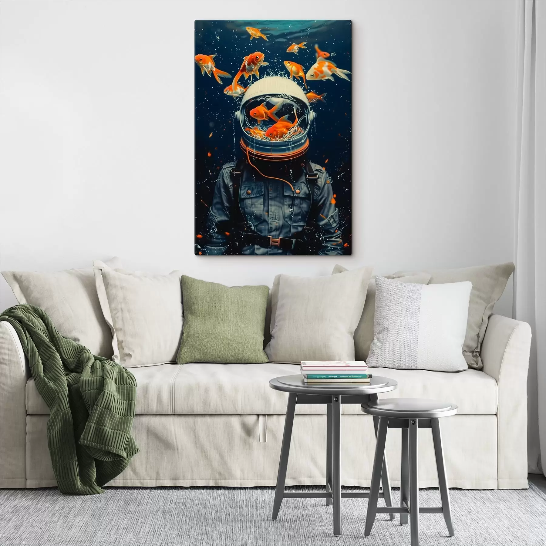 Fototapety Astronaut plávajúci s hravými rybami s39041