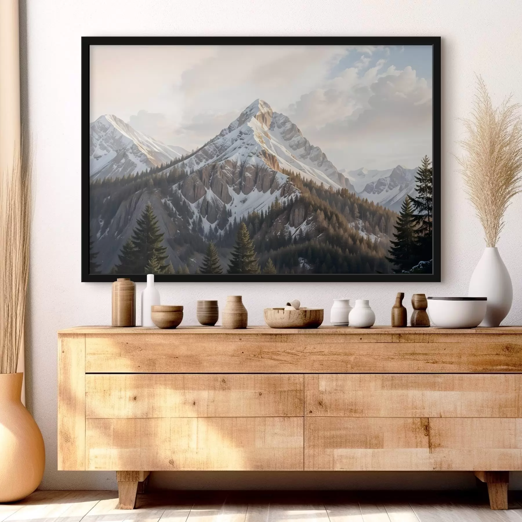 Fototapety Zasnežený vrchol hory týčiaci sa nad zalesnenou krajinou s borovicami v popredí f41736