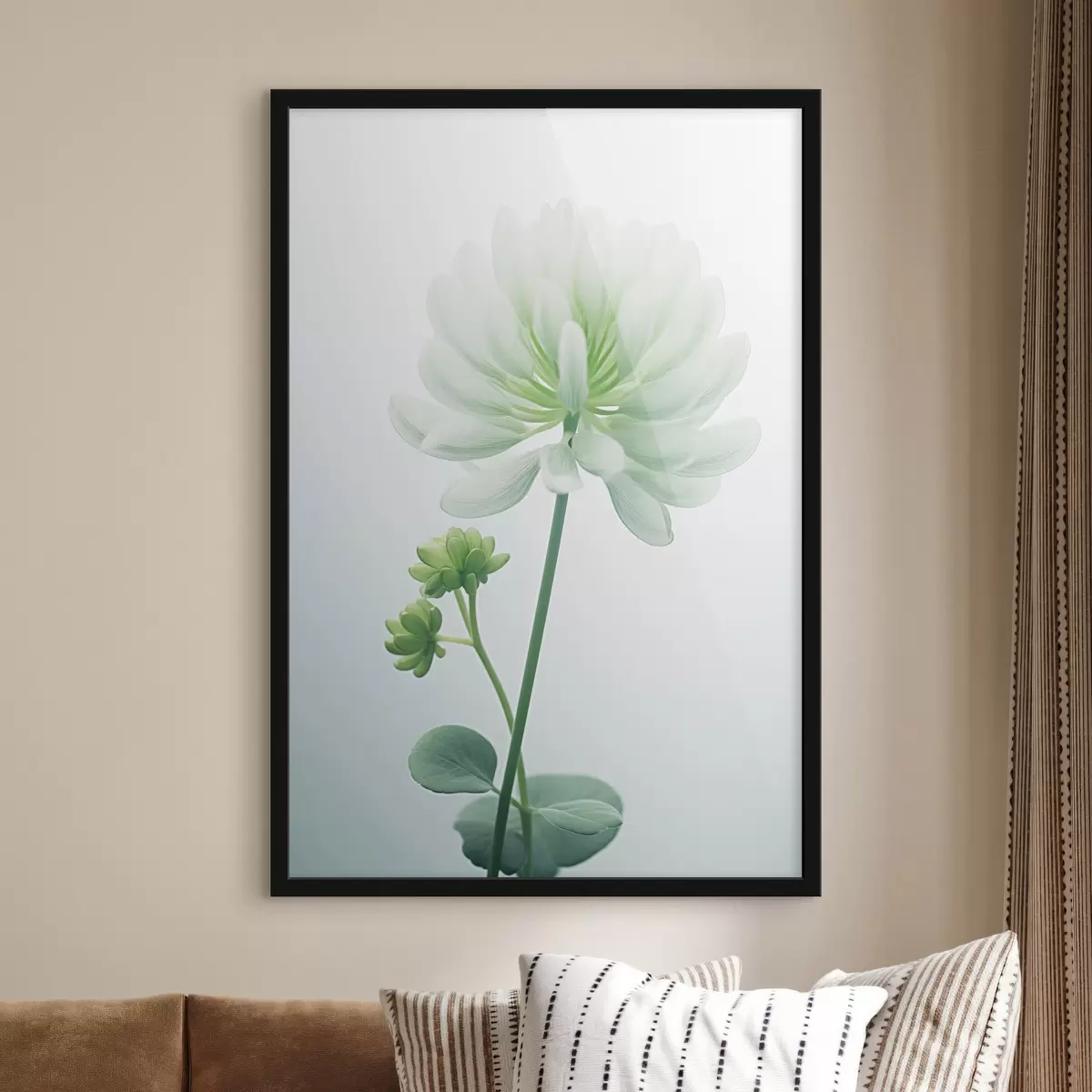 Plagáty Biely kvet ďateliny so zelenou stonkou a listami, mäkké osvetlenie, čisté pozadie, minimalistická kompozícia, botanické f45171