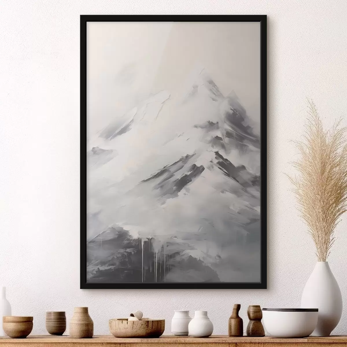 Plagáty Zasnežené horské vrcholy so sivými tieňmi, sivá obloha, ťahy štetcom, textúrované, minimalistické f45932