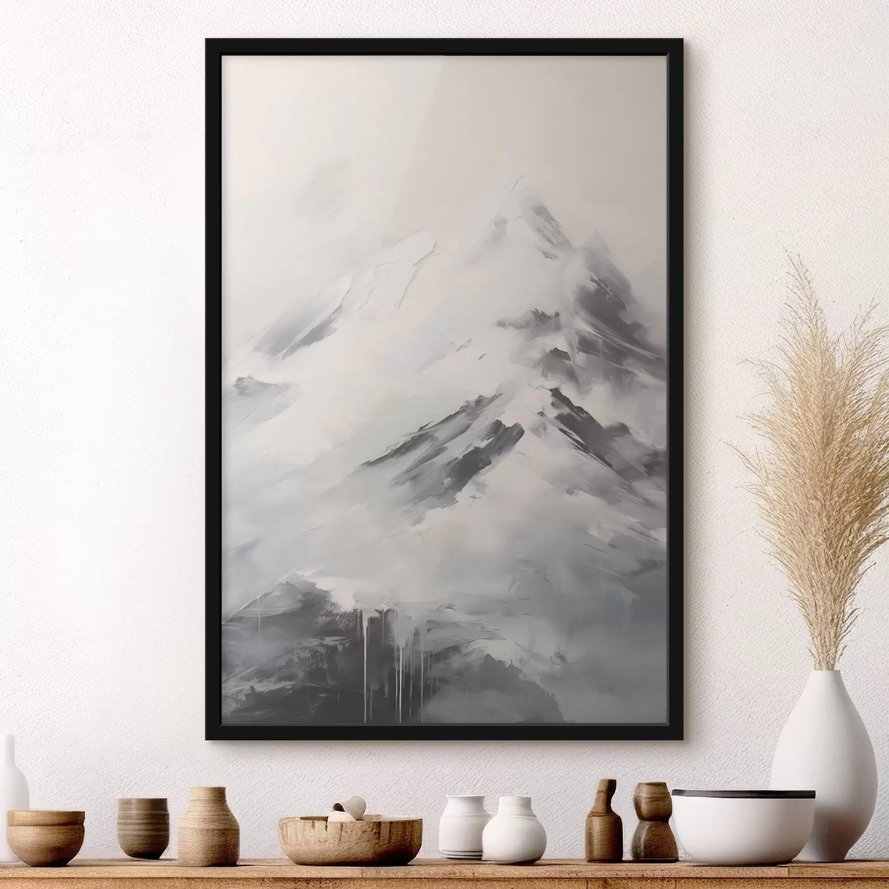 Fototapety Zasnežené horské vrcholy so sivými tieňmi, sivá obloha, ťahy štetcom, textúrované, minimalistické f45932