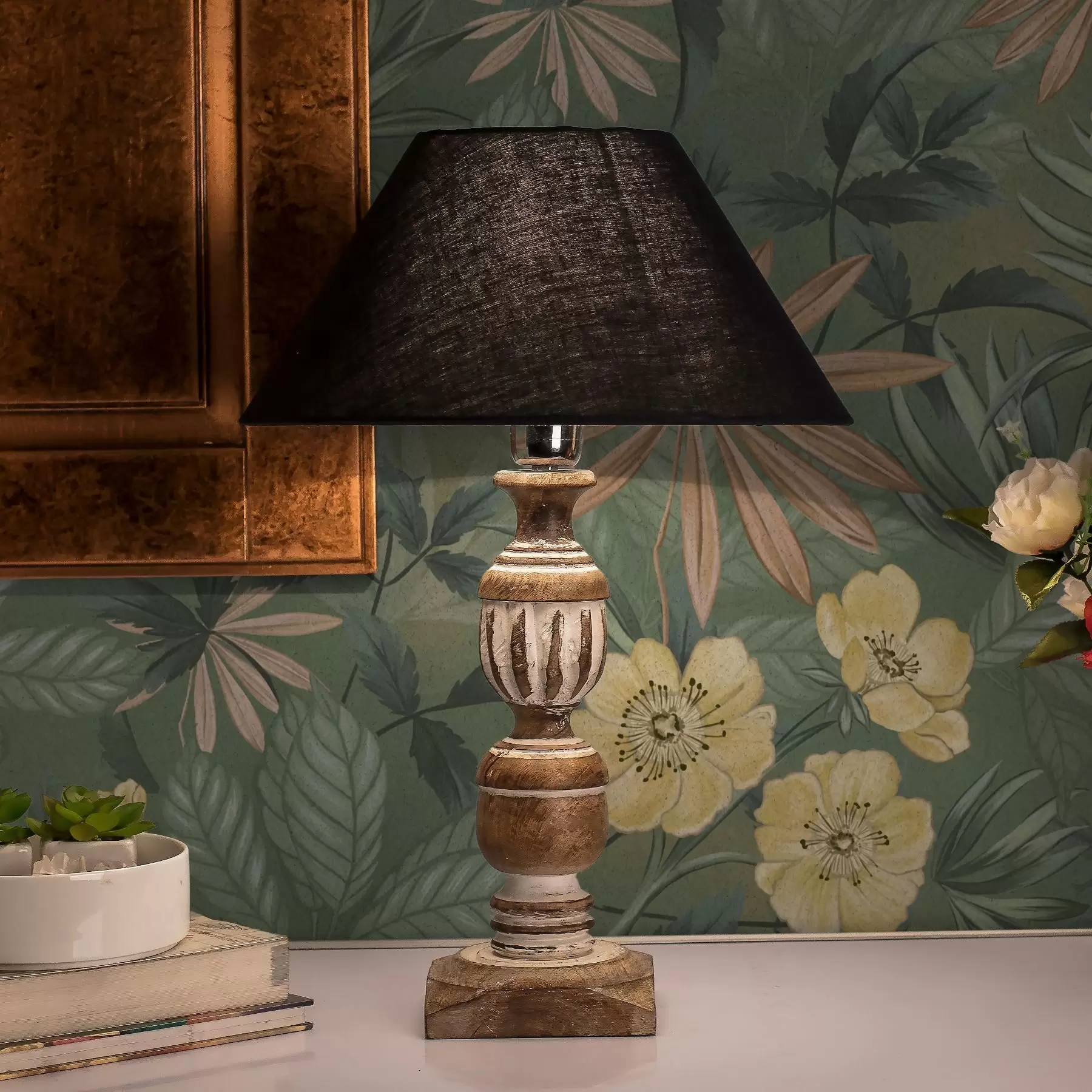 Fototapety Žlté kvety uprostred zelenej listovej textúry a00718