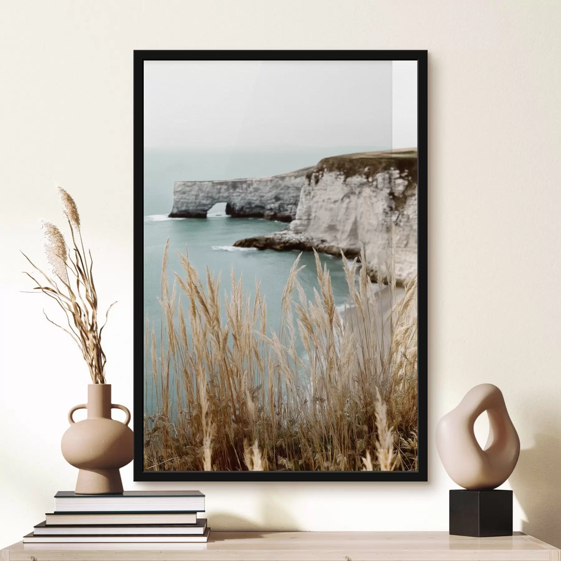 Fototapety Pobrežné útesy s rákosím v popredí f46141