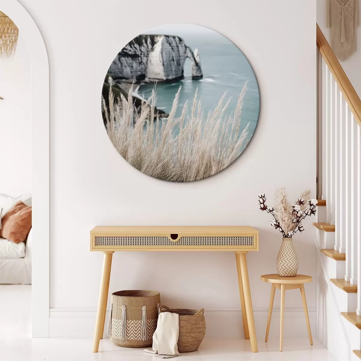 Okrúhle obrazy More a skalný oblúk, pohľad cez suchú trávu r46142