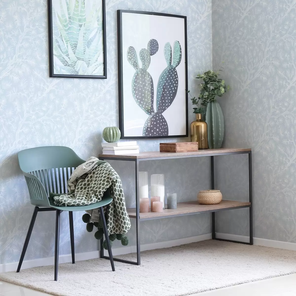 Tapety Borovicové vetvy v svetlých odtieňoch na modrom pozadí a00838