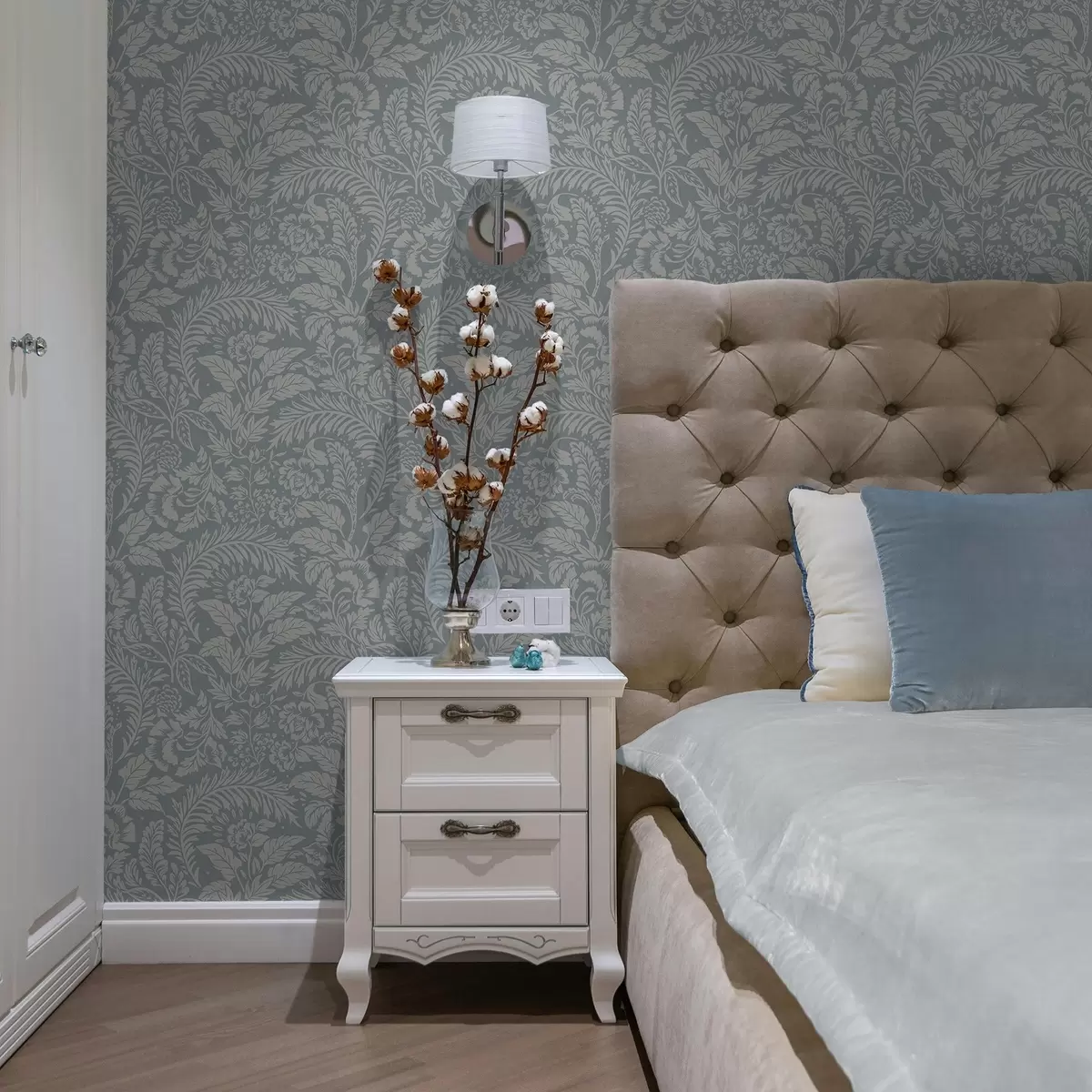 Fototapety Monochromatický kvetinový vzor na šedo-modrom pozadí a00859