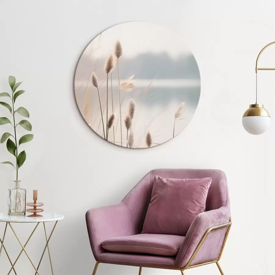 Obraz Mäkké trstiny pri hmlistom brehu jazera, pastelové béžové tóny r46504