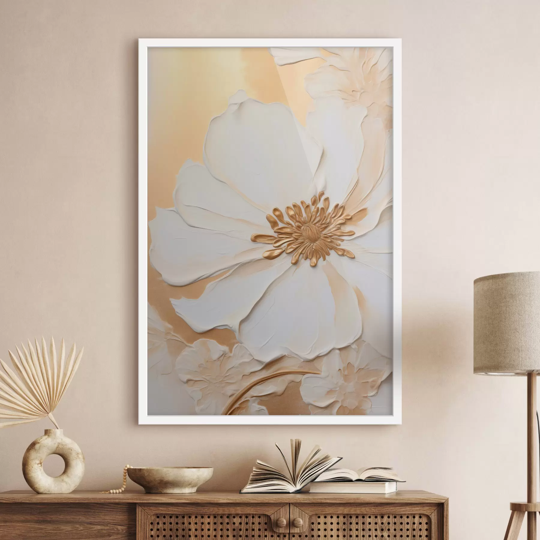 Fototapety Biela kvetina s jemnými okvetnými lístkami s imitáciou hustých ťahov štetcom na svetlooranžovom textúrovanom pozadí f46691