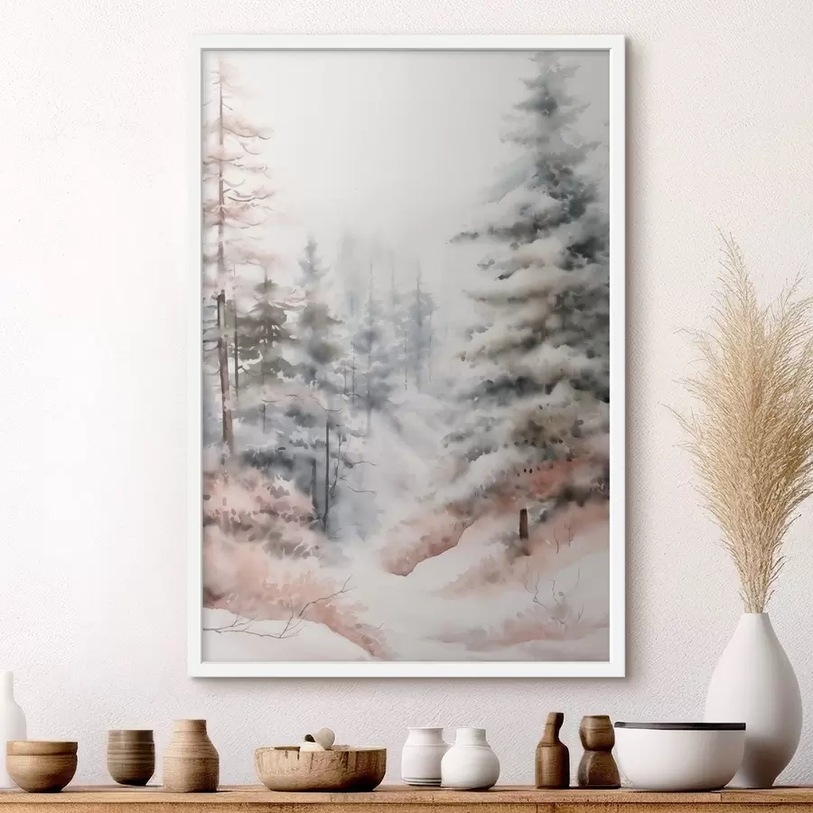 Fototapety Vysoké borovice pokryté snehom, stojace v hmlistom lese, jemná, tlmená zimná scéna f46702