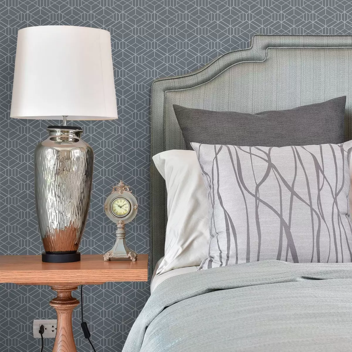 Tapety Sivé pozadie s bielymi trojrozmernými kockami v mriežke a01067v2