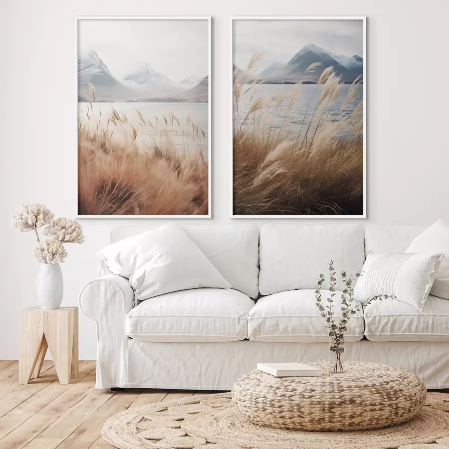 Fototapety Pampasová tráva s jazerom a horami v pozadí, mäkké osvetlenie, tlmené farby, naturalistický štýl d00884