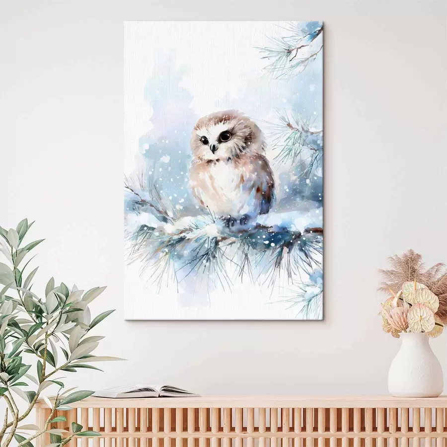 Obraz roztomilá sova na zasneženej borovicovej vetve v akvarelovom štýle s47115