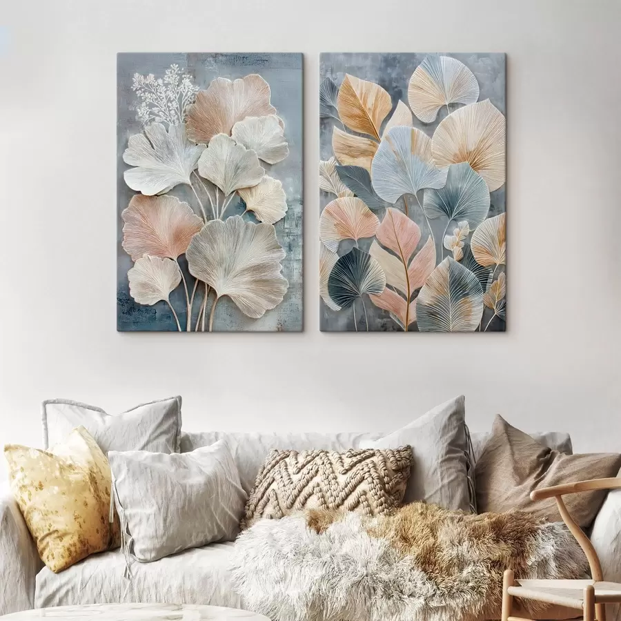 Obraz Abstraktná kompozícia s dekoratívnymi listami v šedo-béžovej farebnej palete m30030