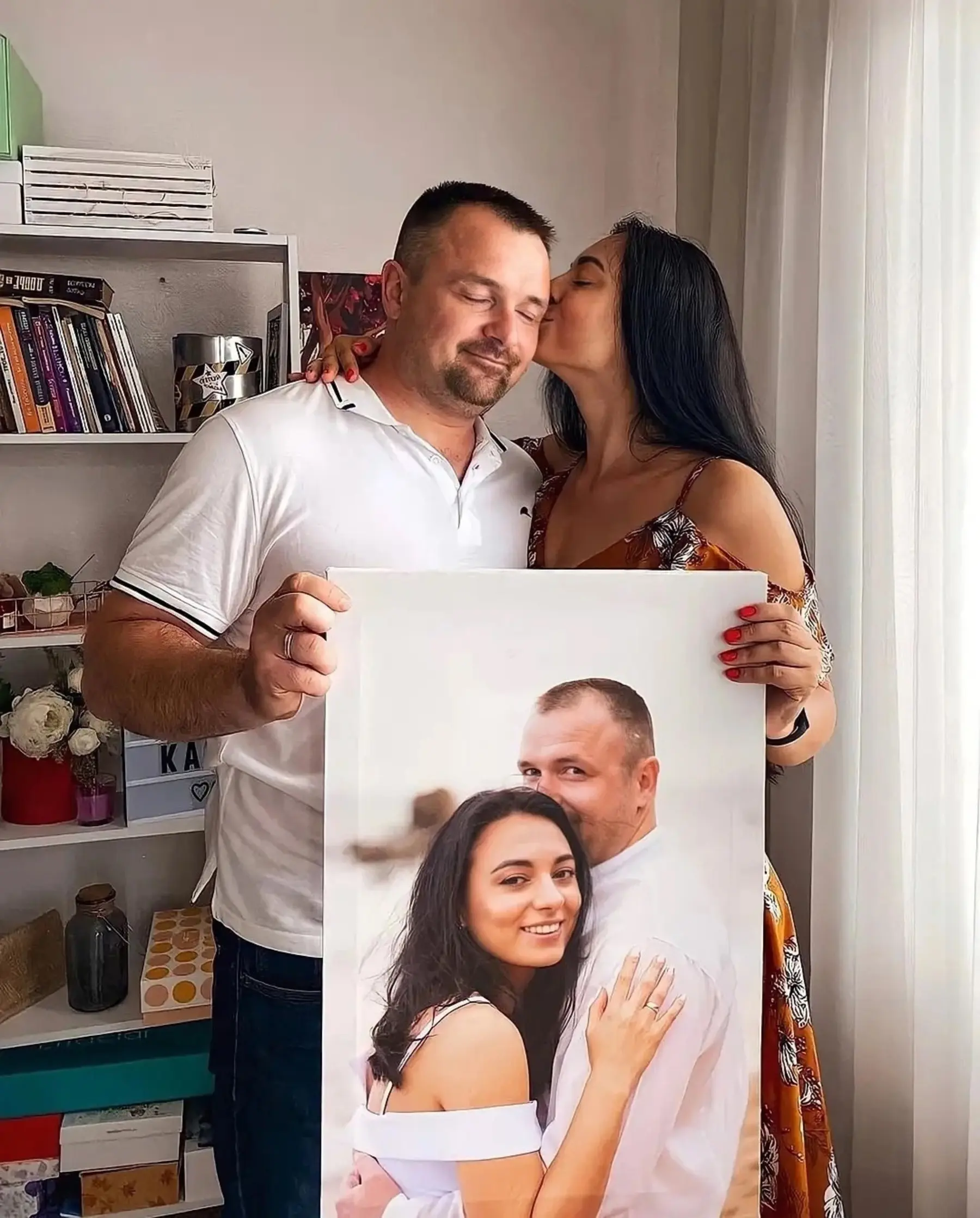 Obraz Úsmev, rameno a polica s31865